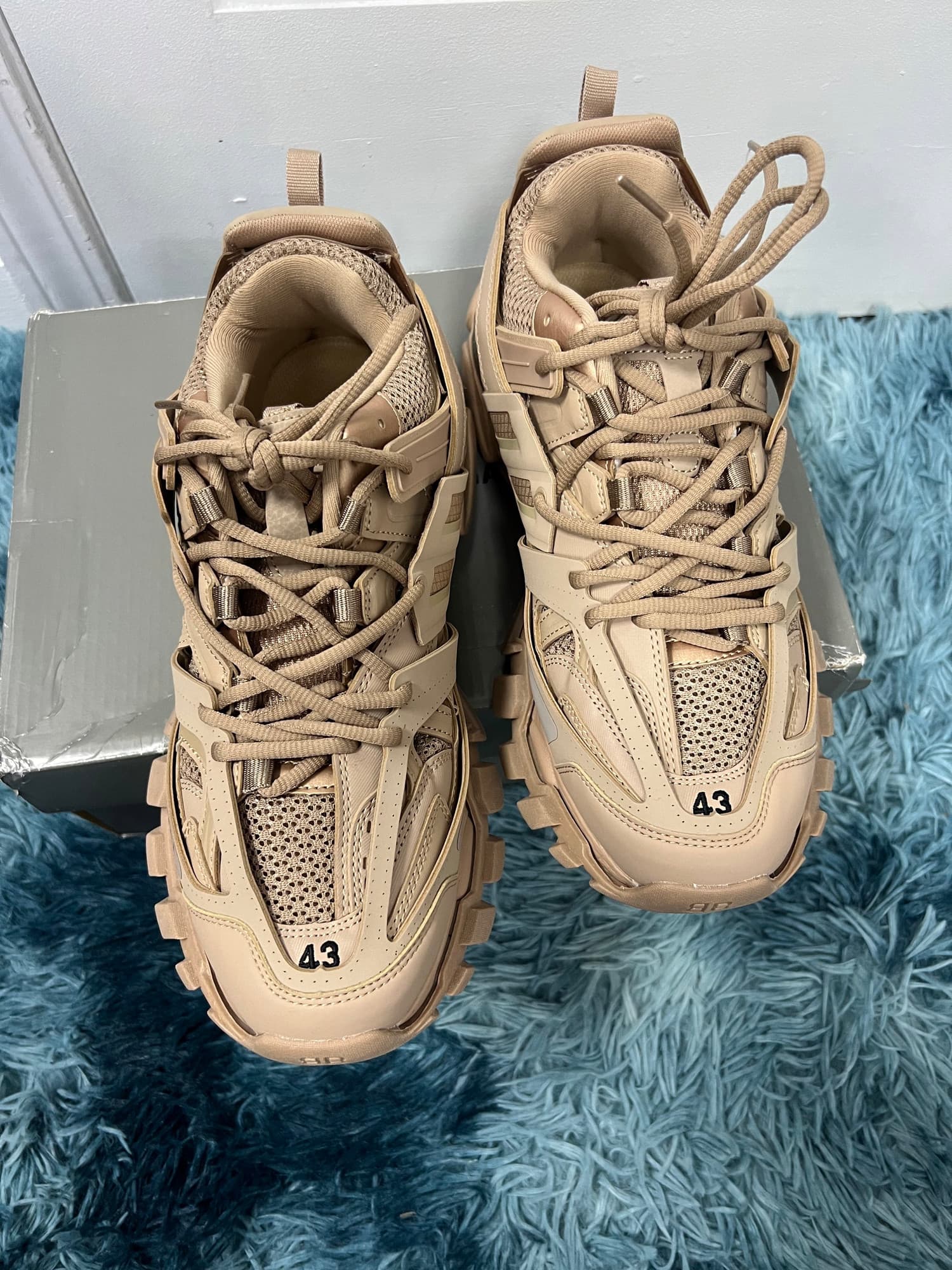 BALENCIAGA TRACK