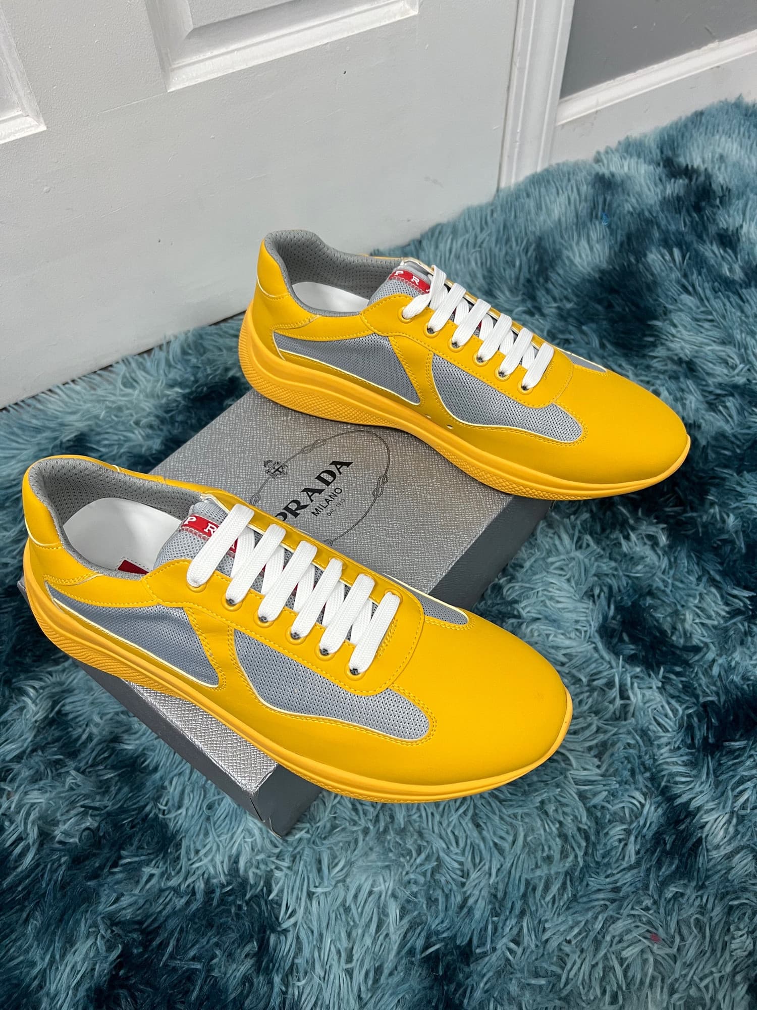 PRADA SNEAKER