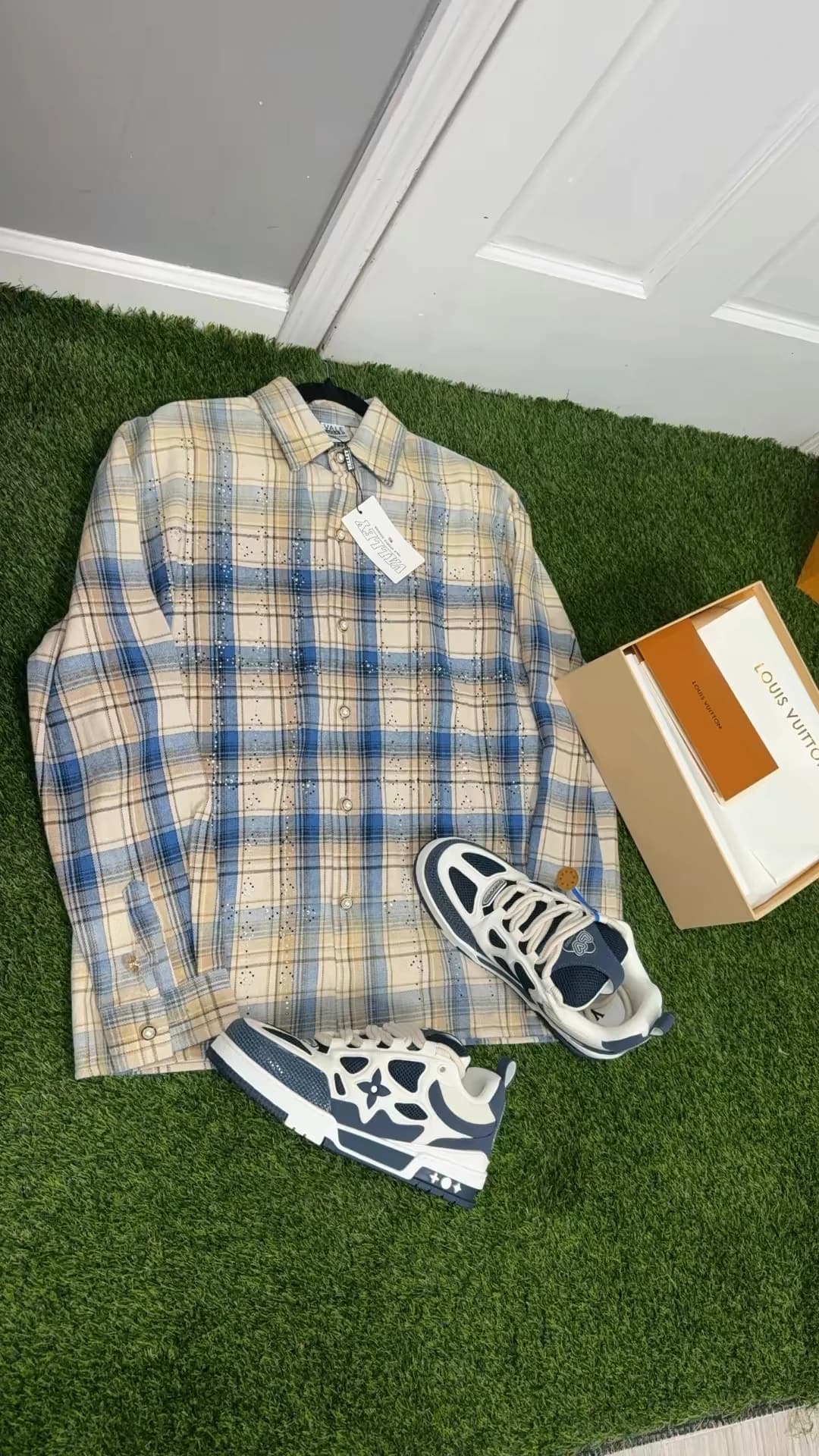 VALLEY SHIRT &  LV SKATES