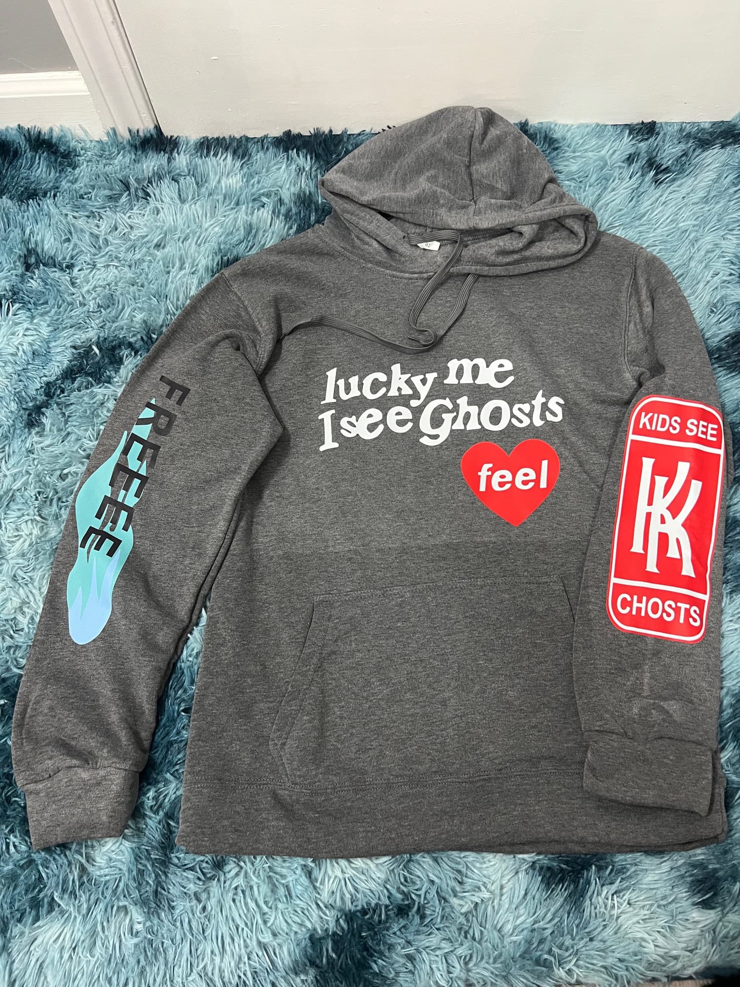 GRAPHIC HOODIE