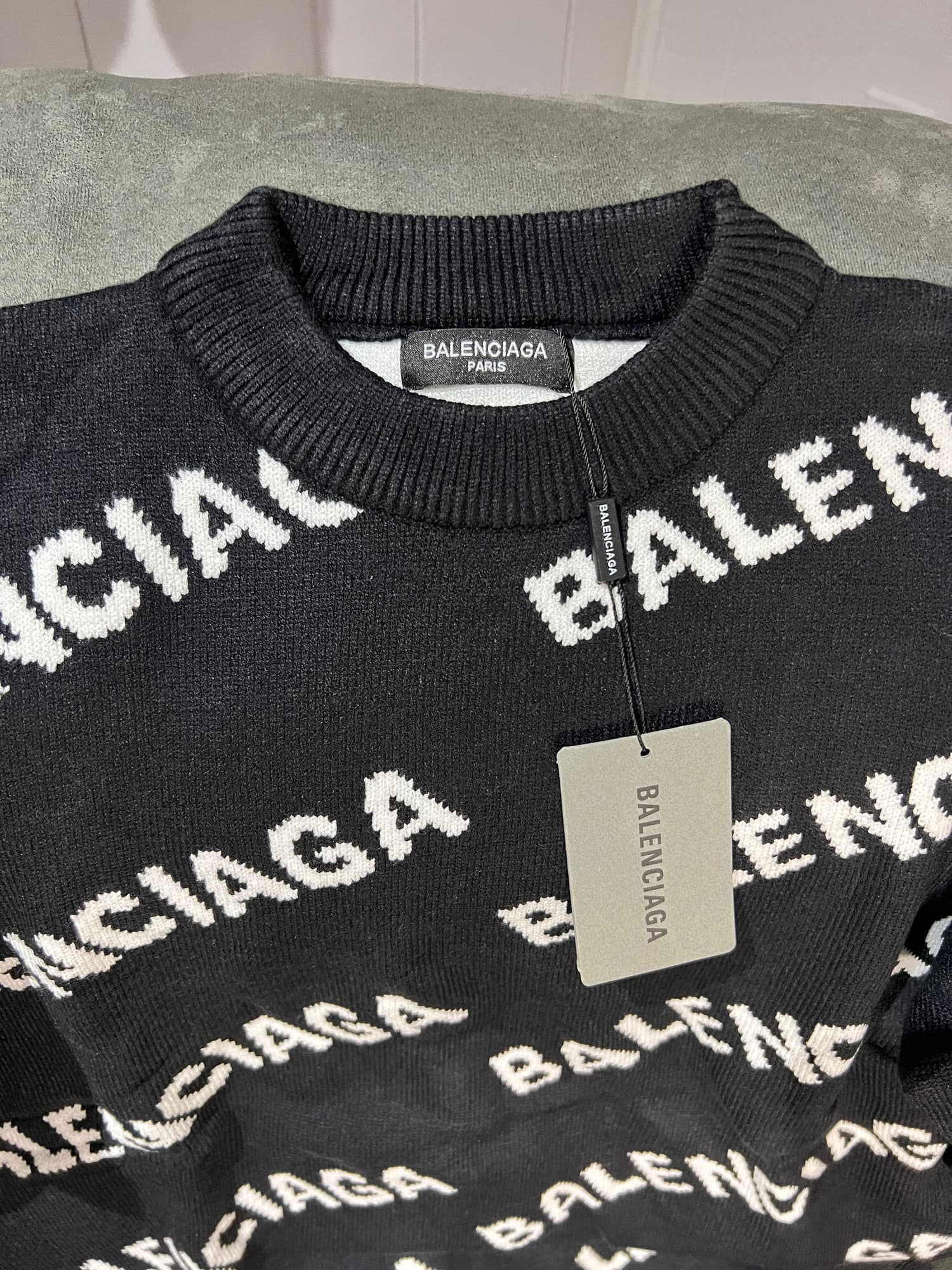 BALENCIAGA SWEATER