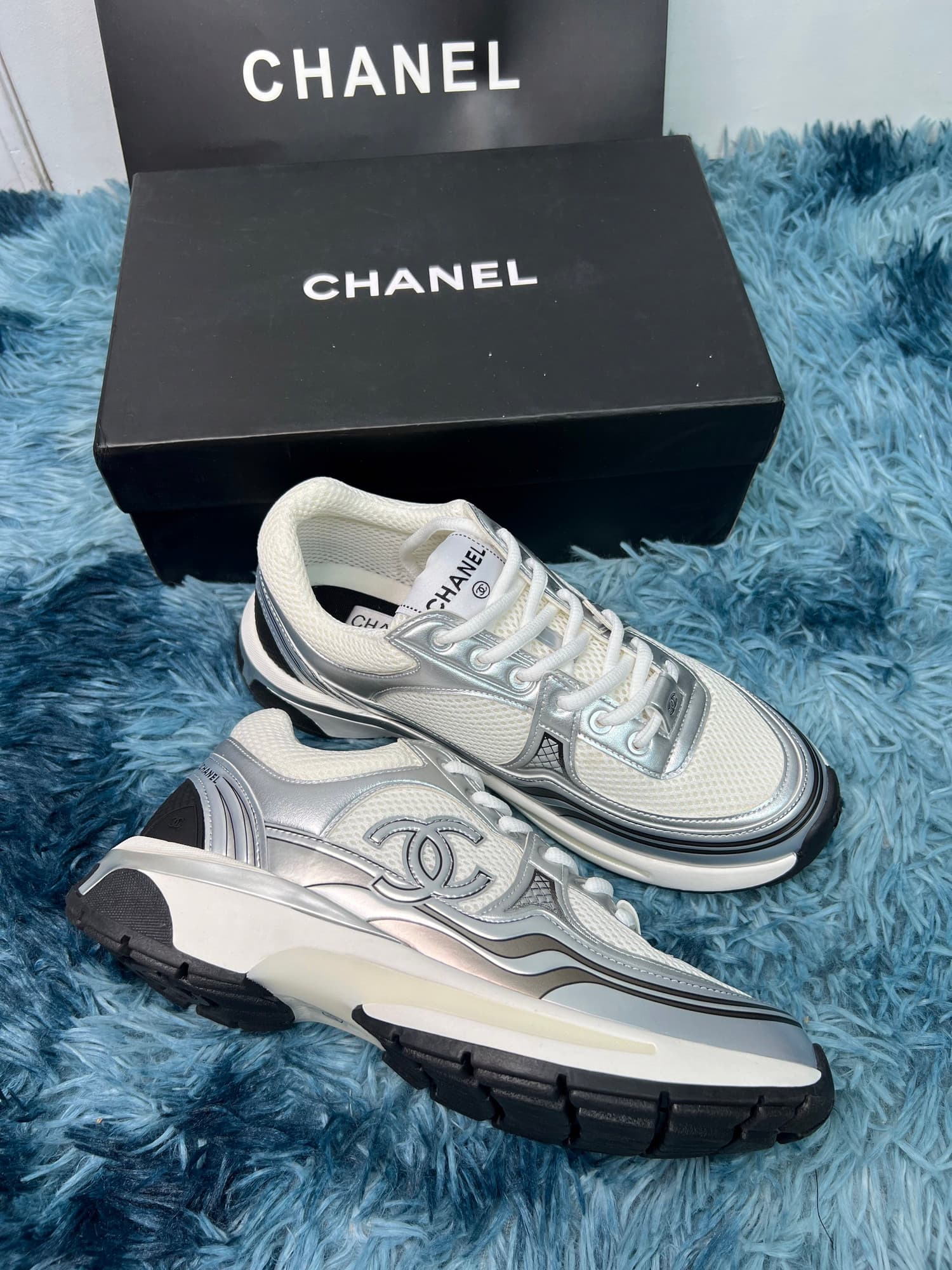 CHANEL SNEAKERS