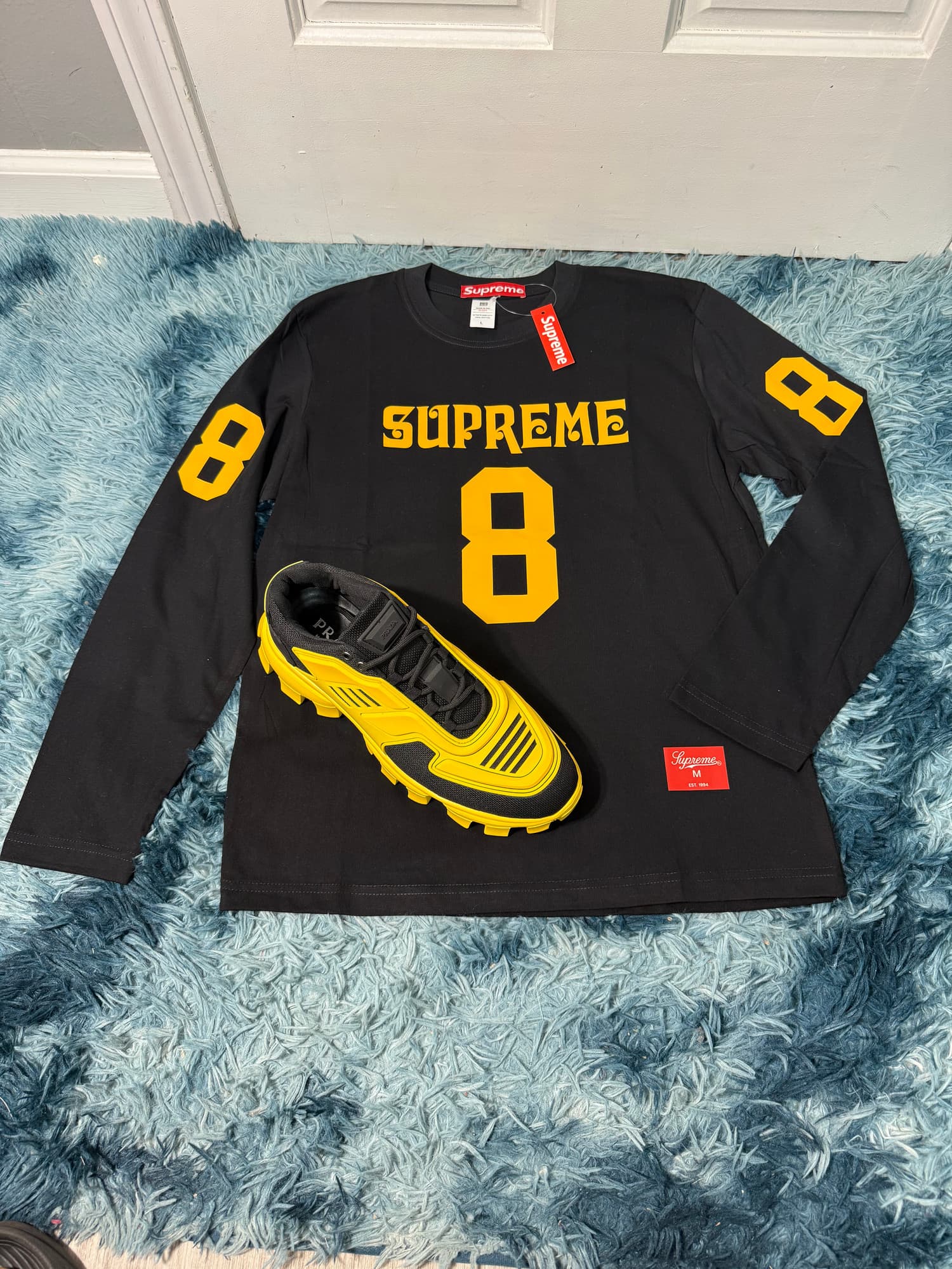 PRADA & SUPREME SET