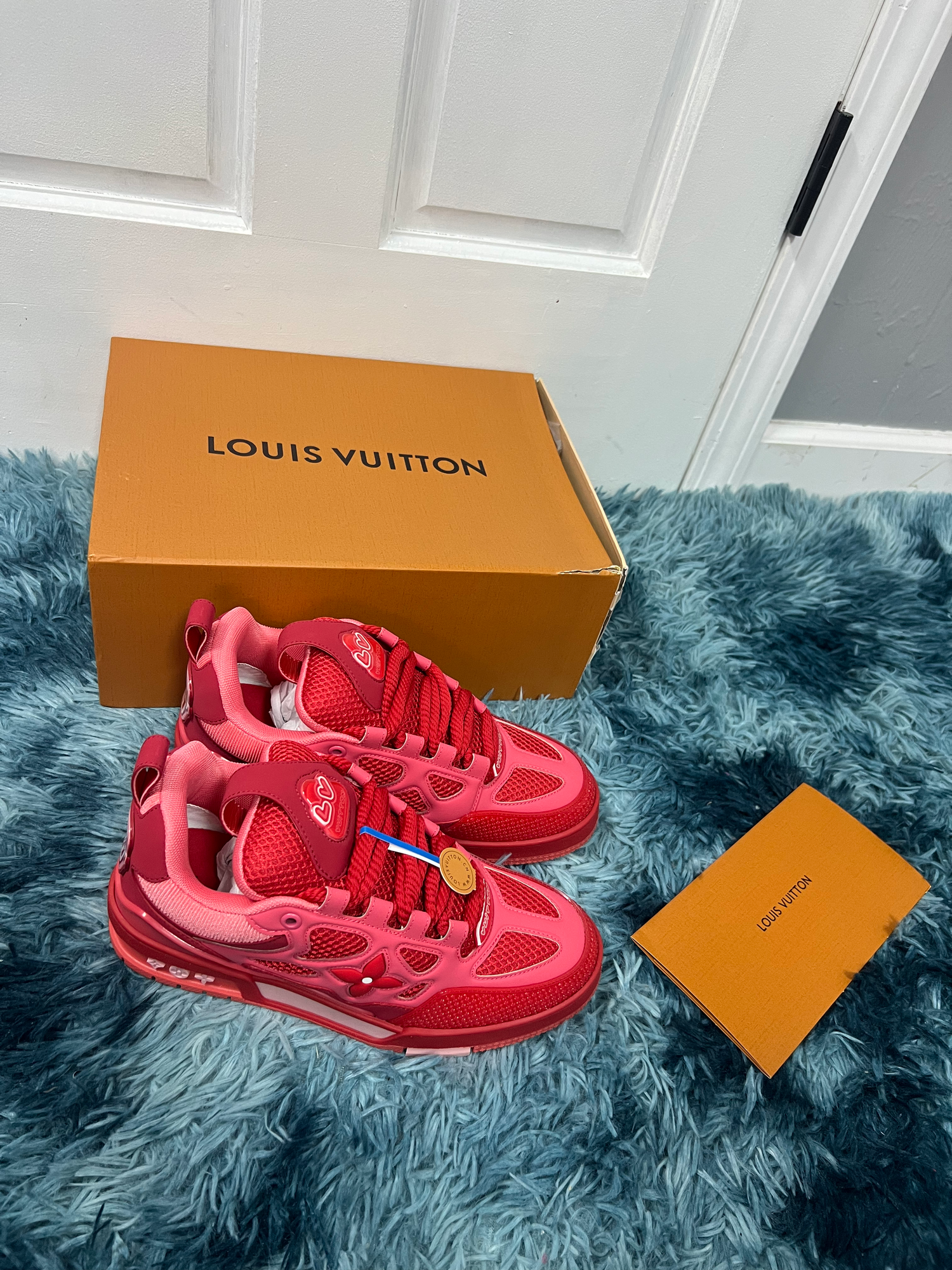 LV SHOES