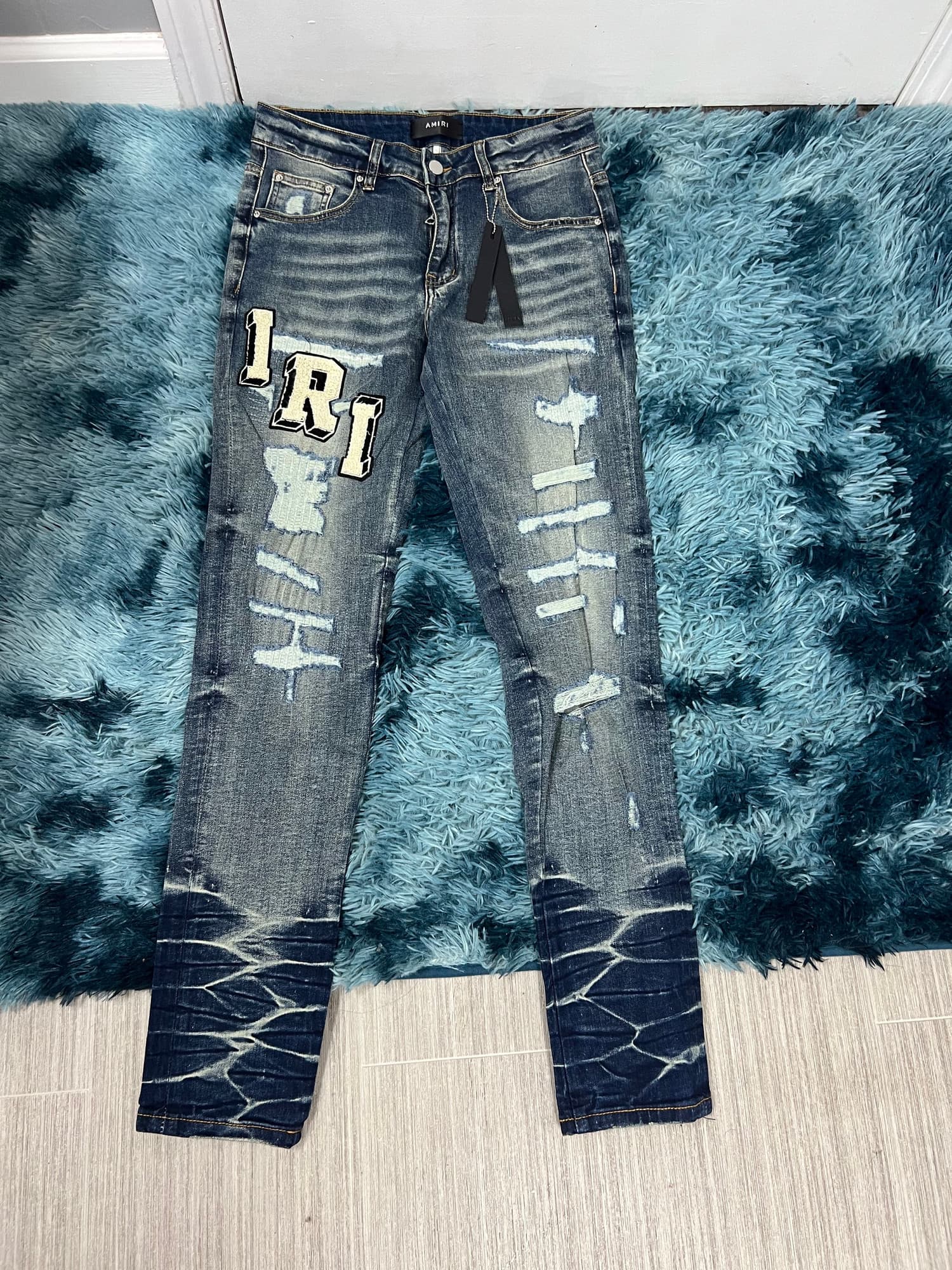 AMIRI JEANS