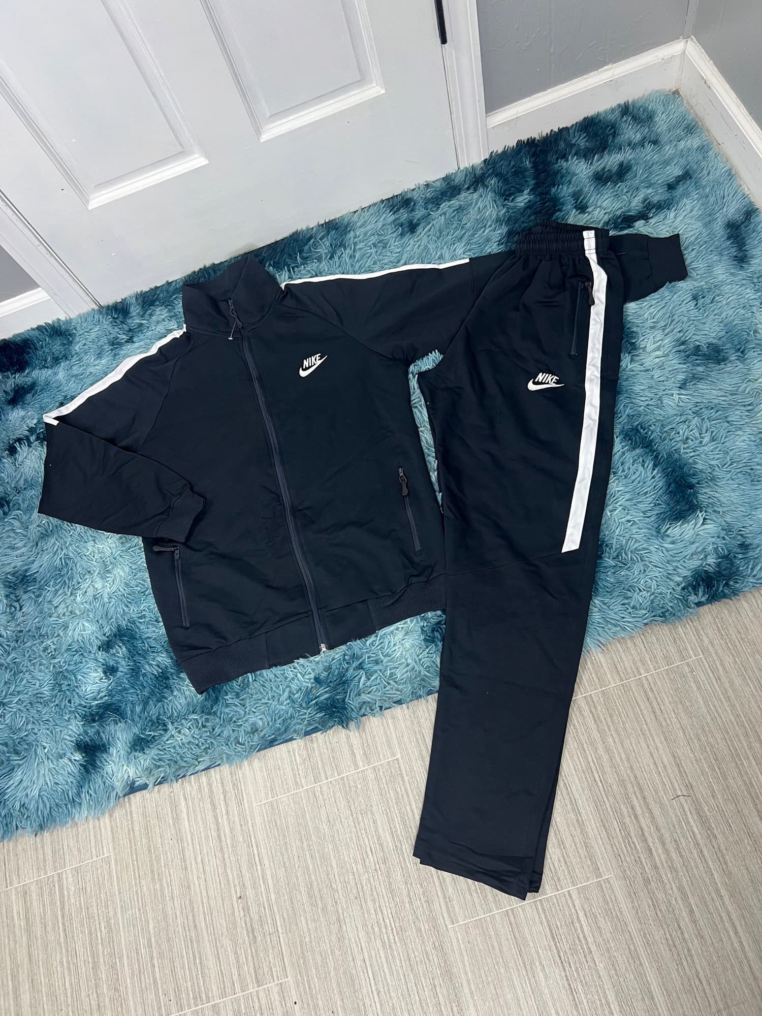NIKE TECH