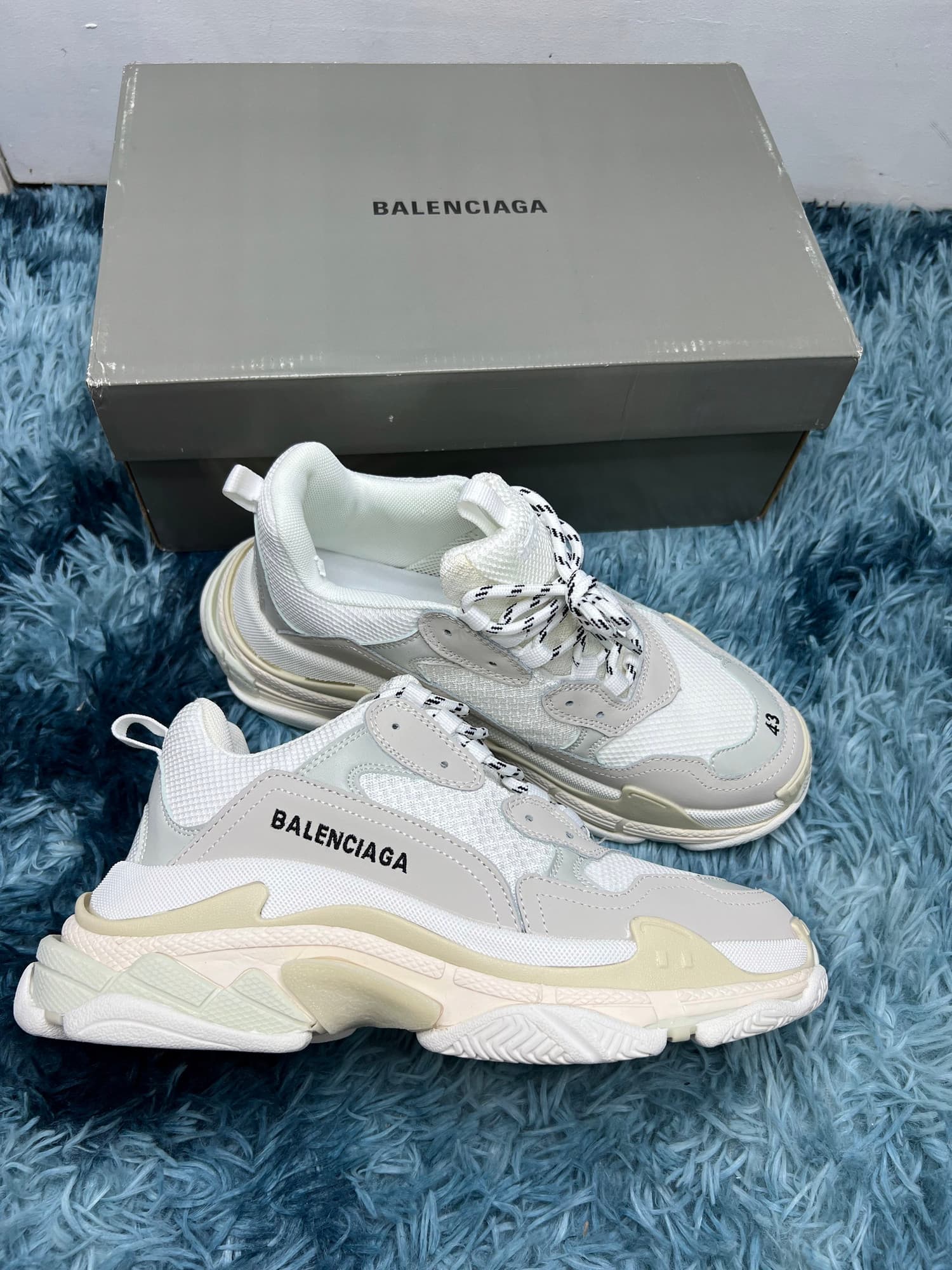 BALENCIAGA TRIPLE S